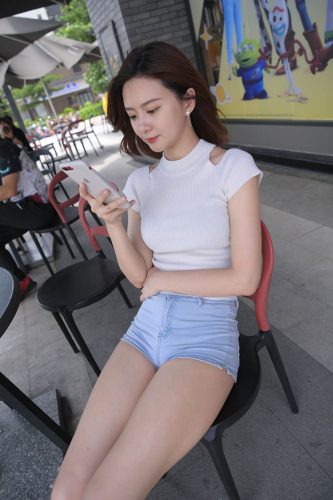 短发牛仔的漂亮女生【2.4G】-学姐图库