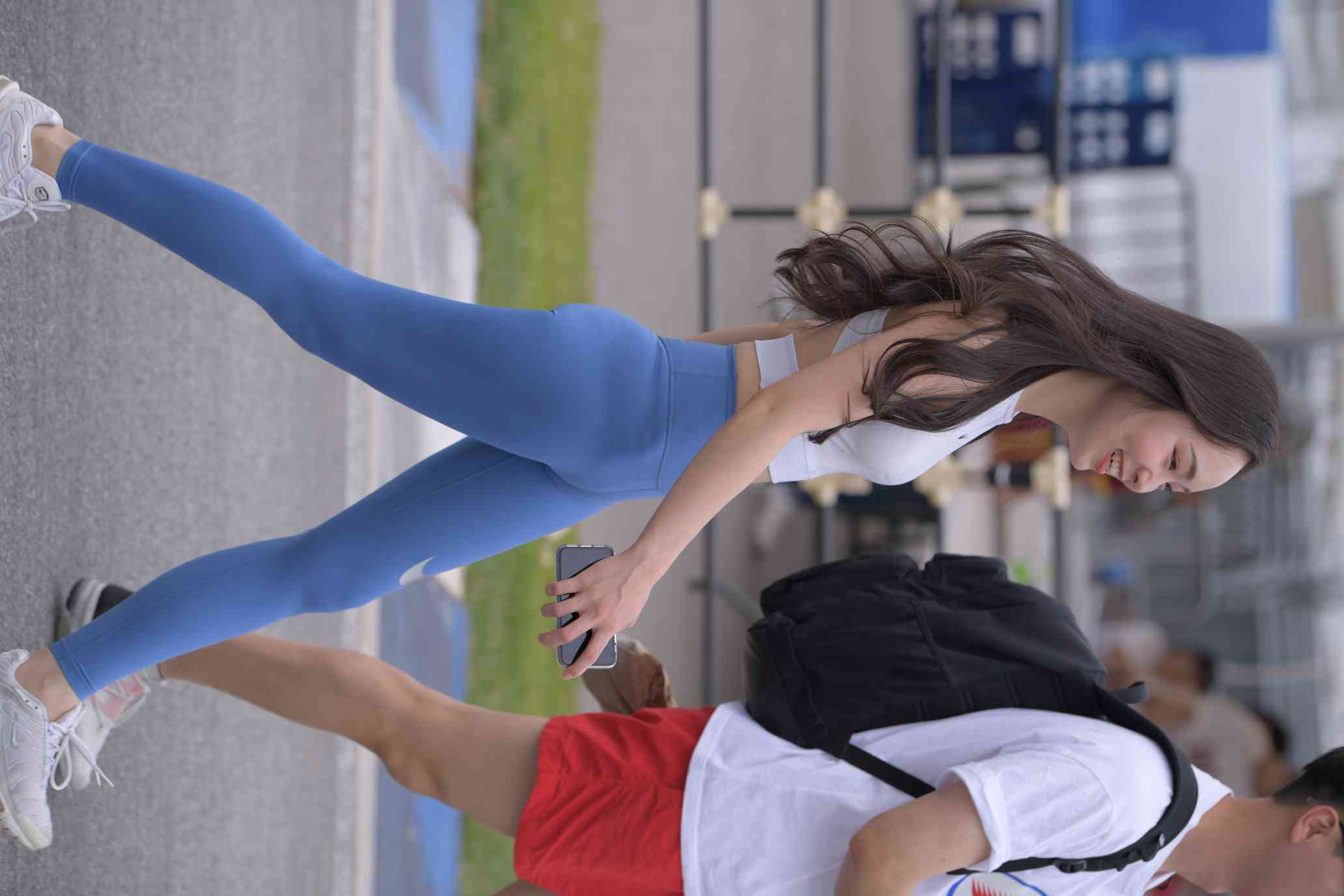 图片[4]-陪男朋友逛街的瑜伽裤女孩【74P】04034-学姐图库