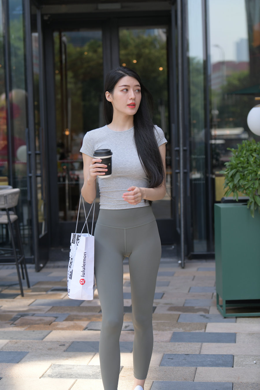 图片[4]-在外面逛街的瑜伽裤女孩J2240 449P1V-16.7GB-学姐图库