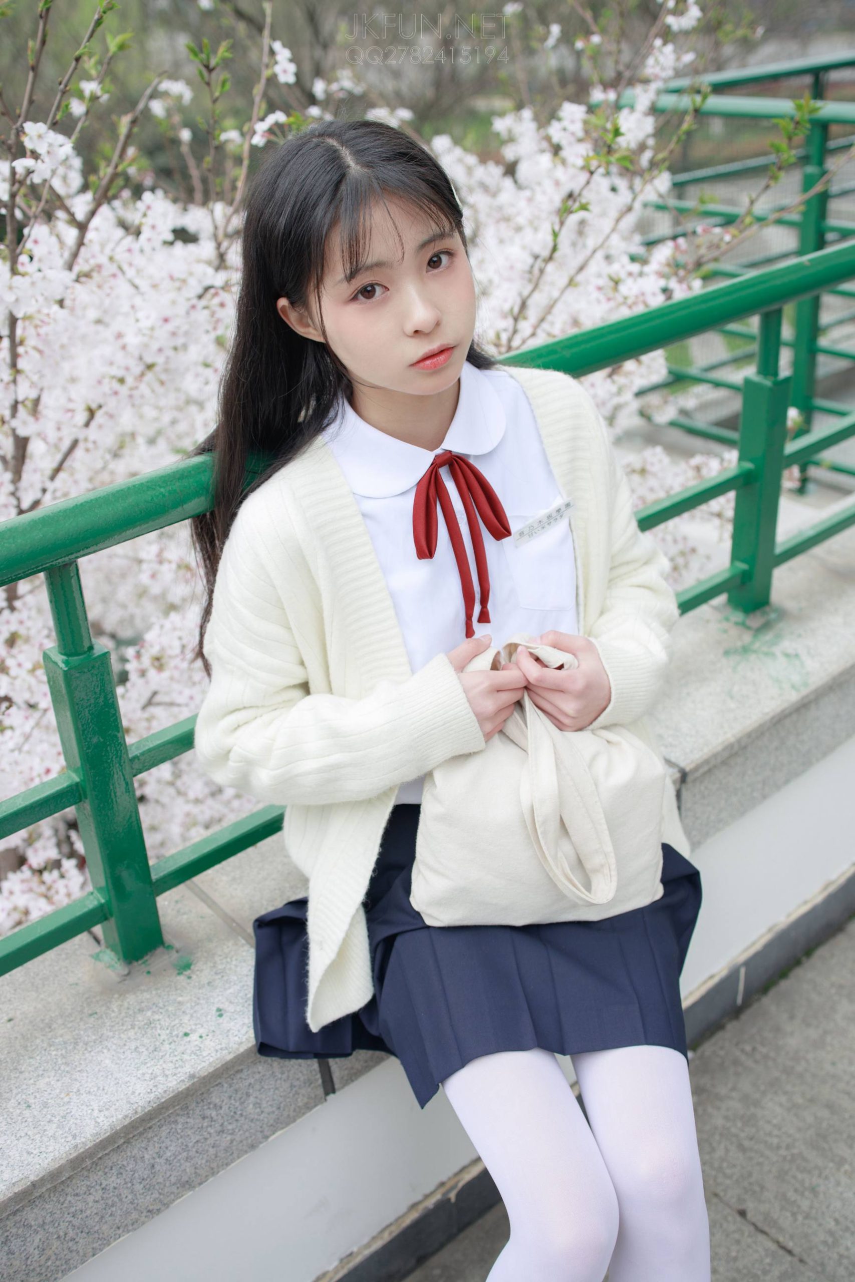 甜美可人的白丝姑娘【127P】20011-学姐图库