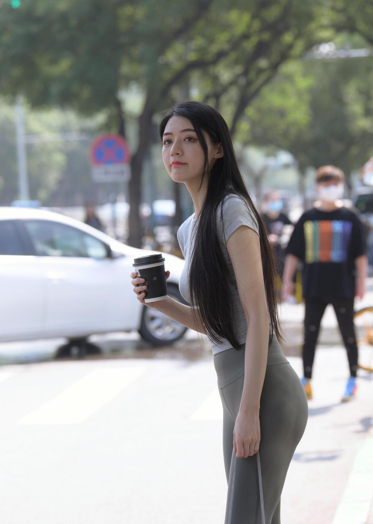 图片[3]-在外面逛街的瑜伽裤女孩J2240 449P1V-16.7GB-学姐图库