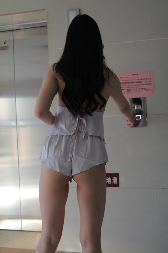 图片[4]-非常有女人味的热裤姑娘【228P】0007-学姐图库
