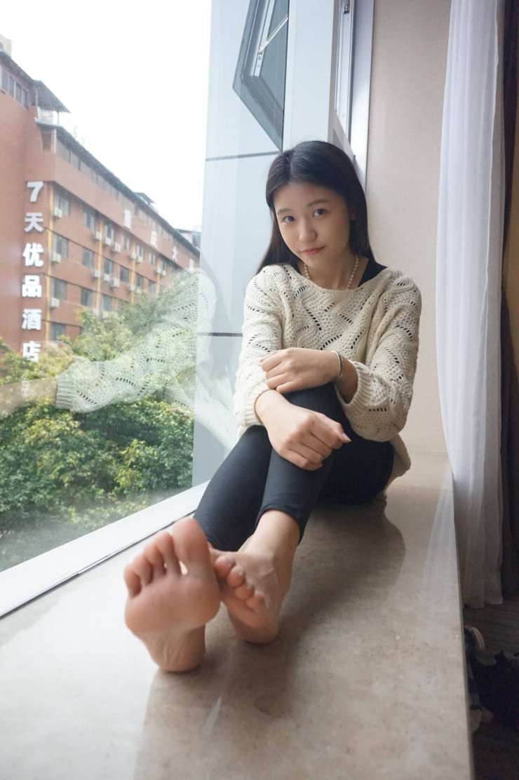 图片[3]-眼神很清澈的赤脚女孩【59P】20020-学姐图库