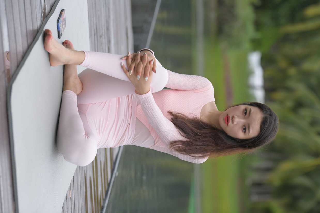 图片[7]-很漂亮眼睛也很大的白色瑜伽裤女孩【249P】00063-学姐图库