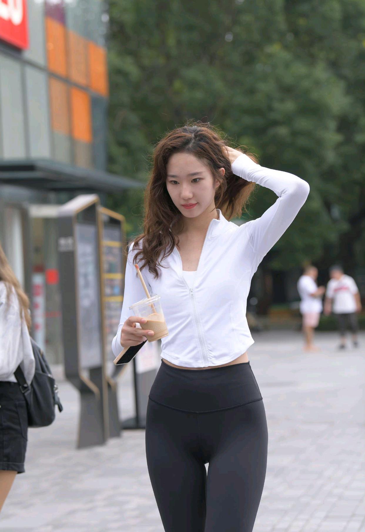 图片[5]-像刘亦菲的黑色瑜伽裤女孩J2237 340P1V-14.8GB-学姐图库