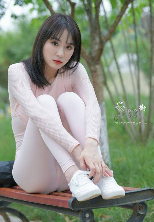 图片[2]-粉粉的瑜伽裤女孩太可爱了 J2090 854P1V-30.4GB-学姐图库
