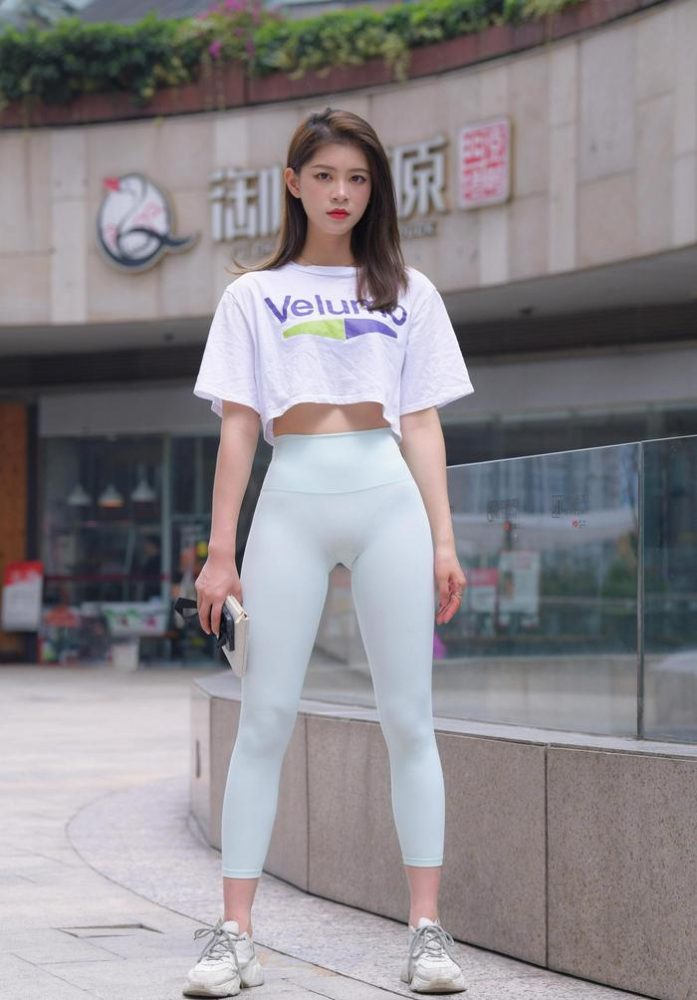 这个瑜伽裤女孩真的很漂亮 J1960 815P1V-28.9GB-学姐图库