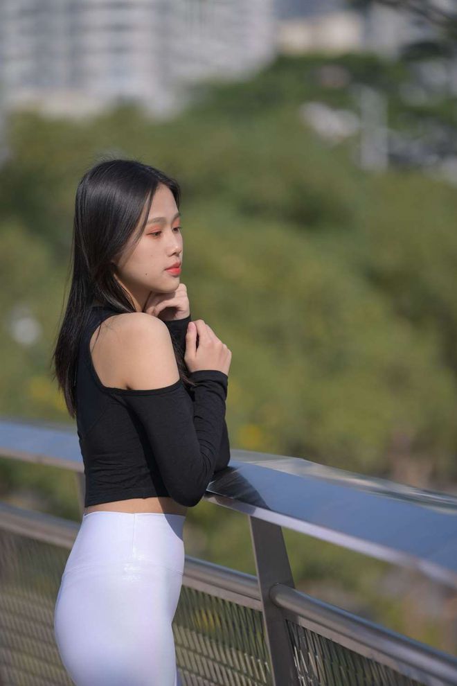 图片[4]-穿紧身白裤的端庄女孩 J1436 674P1V-22.2GB-学姐图库