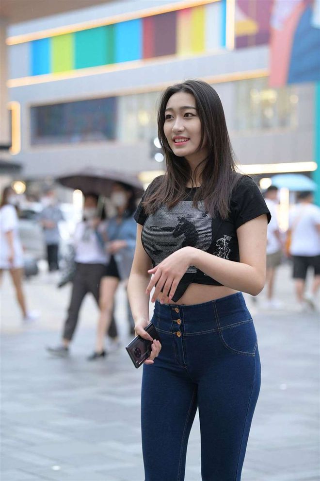图片[3]-紧身牛仔裤女人J2784 240P-6.66GB-学姐图库