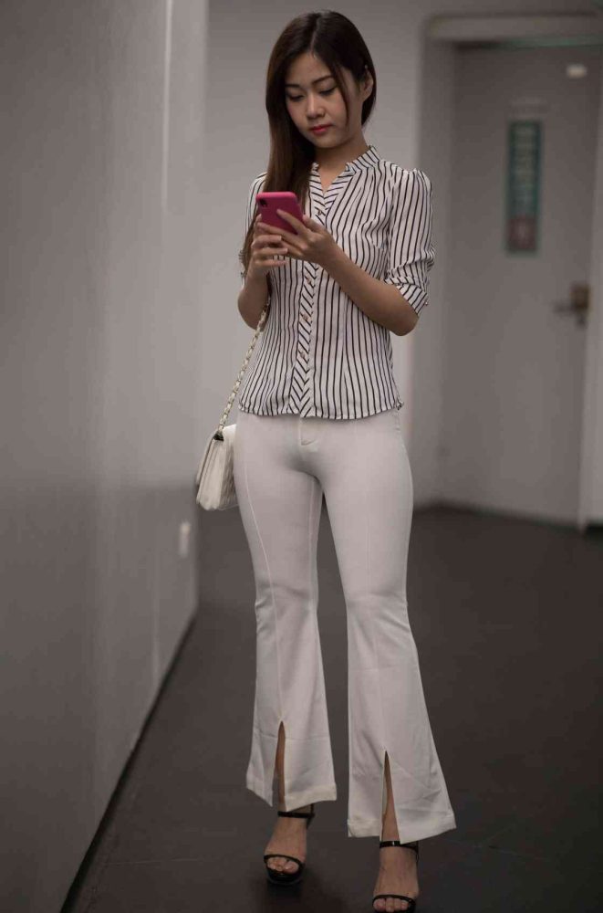 逛书店的白色紧身裤女孩【450P】04040-学姐图库