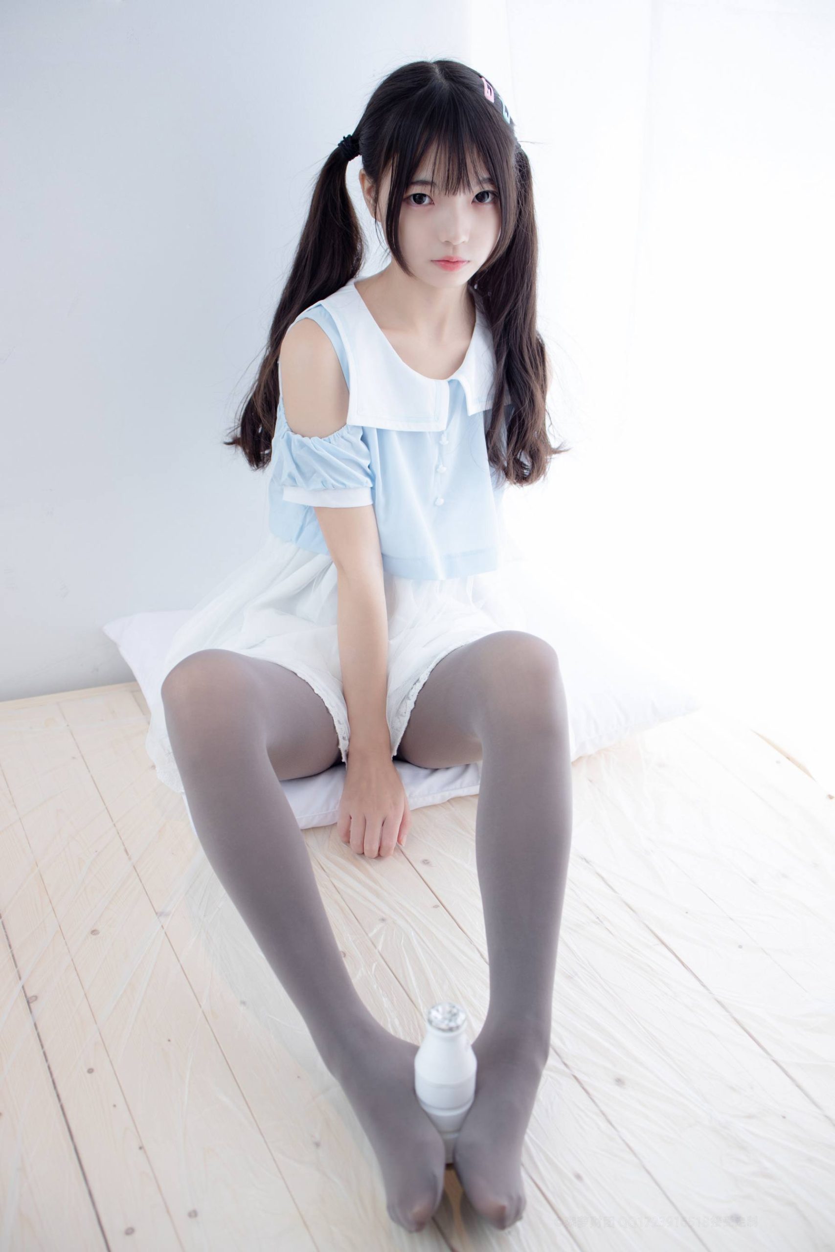 超级甜美的灰丝小姑娘【86P】20005-学姐图库