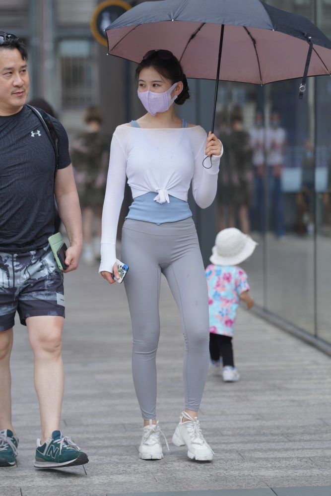 街拍逛街的瑜伽裤小女人  J2874 36P-469MB-学姐图库