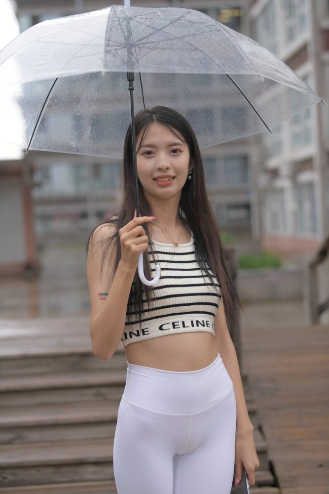 打伞的白色瑜伽裤女孩J2986 622P1V-22.06GB-学姐图库