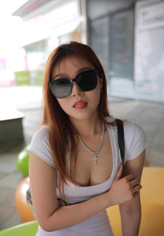 看上去拽拽的瑜伽裤女孩 J1695 425P1V-14.0GB-学姐图库