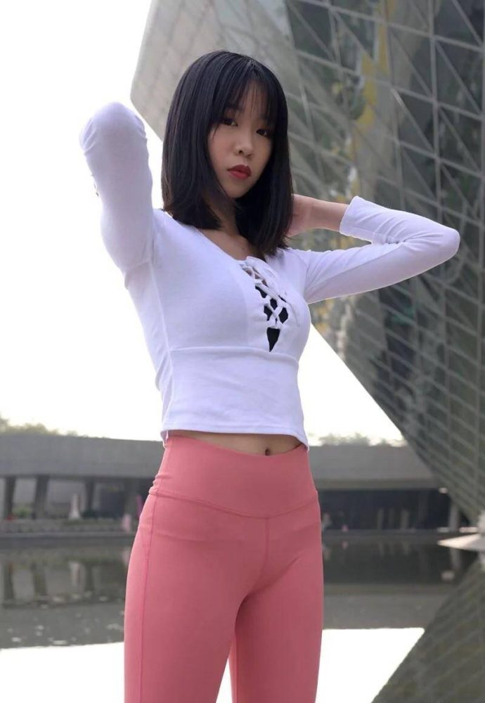 粉色瑜伽裤年轻女孩 J1311 417P17V-14.9GB-学姐图库