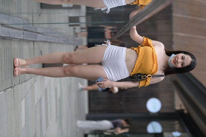 高腰白色短裤的漂亮女孩【767P】00065-学姐图库