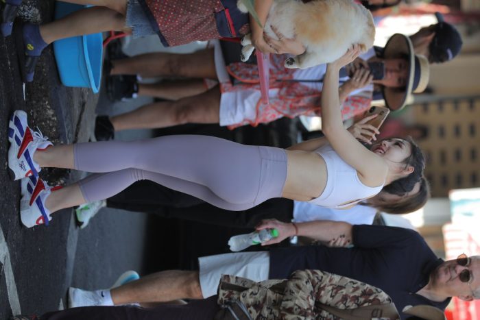 逛街的马尾辫瑜伽老师【556P】00016-学姐图库