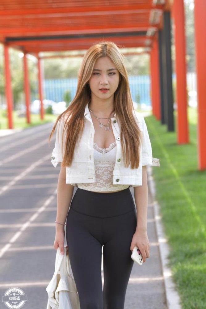 眼神里都是温柔的瑜伽裤女孩J2811 601P-13.3GB-学姐图库