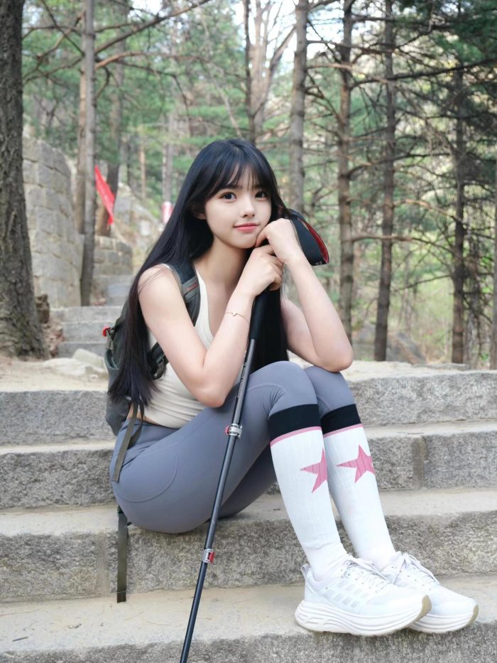 爱爬山的瑜伽裤MM，太甜美了！~-学姐图库